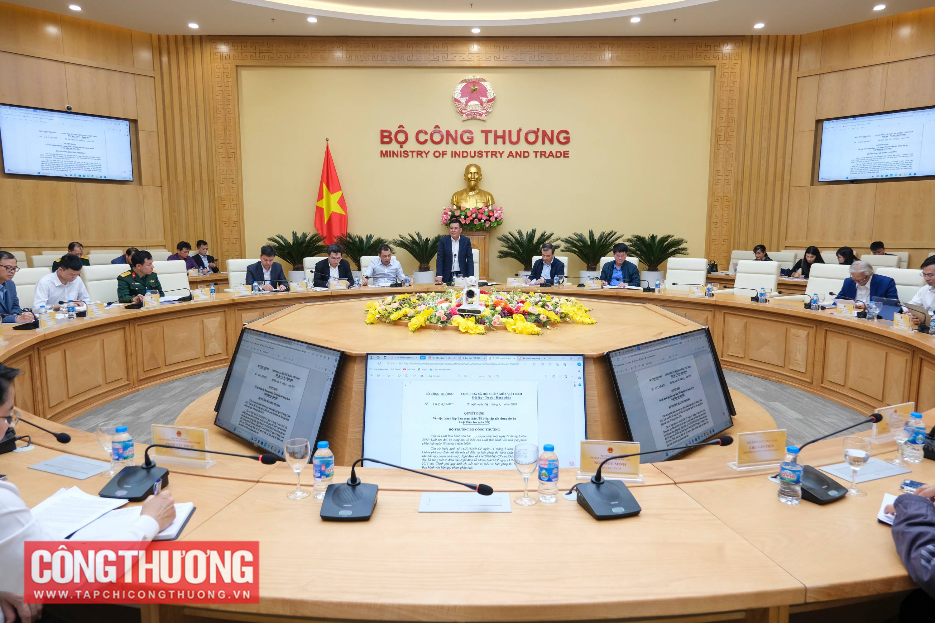 Bộ trưởng Bộ Công Thương Nguyễn Hồng Diên chủ trì Ban soạn thảo dự án Luật Điện lực (sửa đổi)