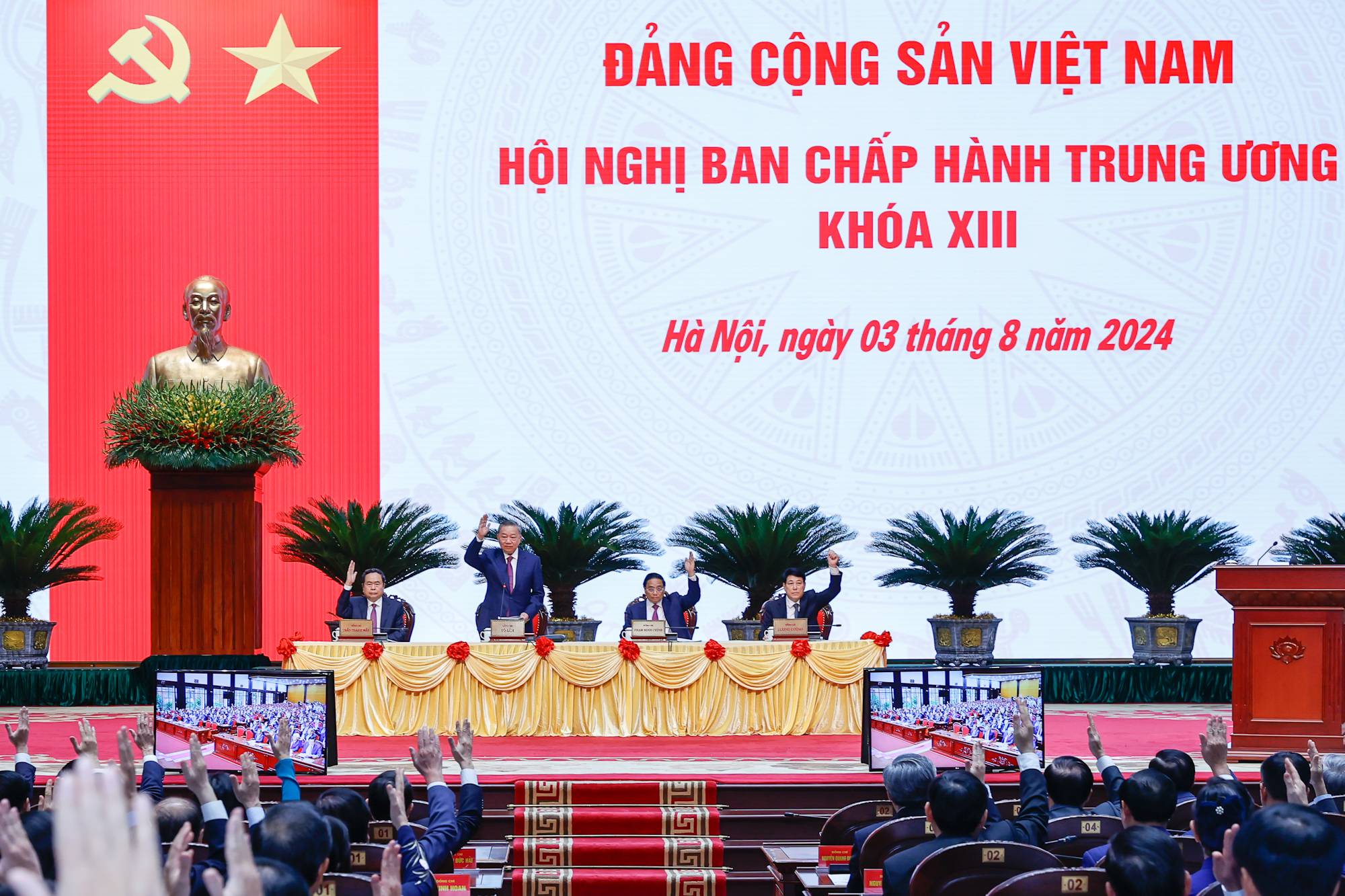 Hội nghị Ban Chấp hành Trung ương Đảng khoá XIII - Ảnh: VGP/Nhật Bắc