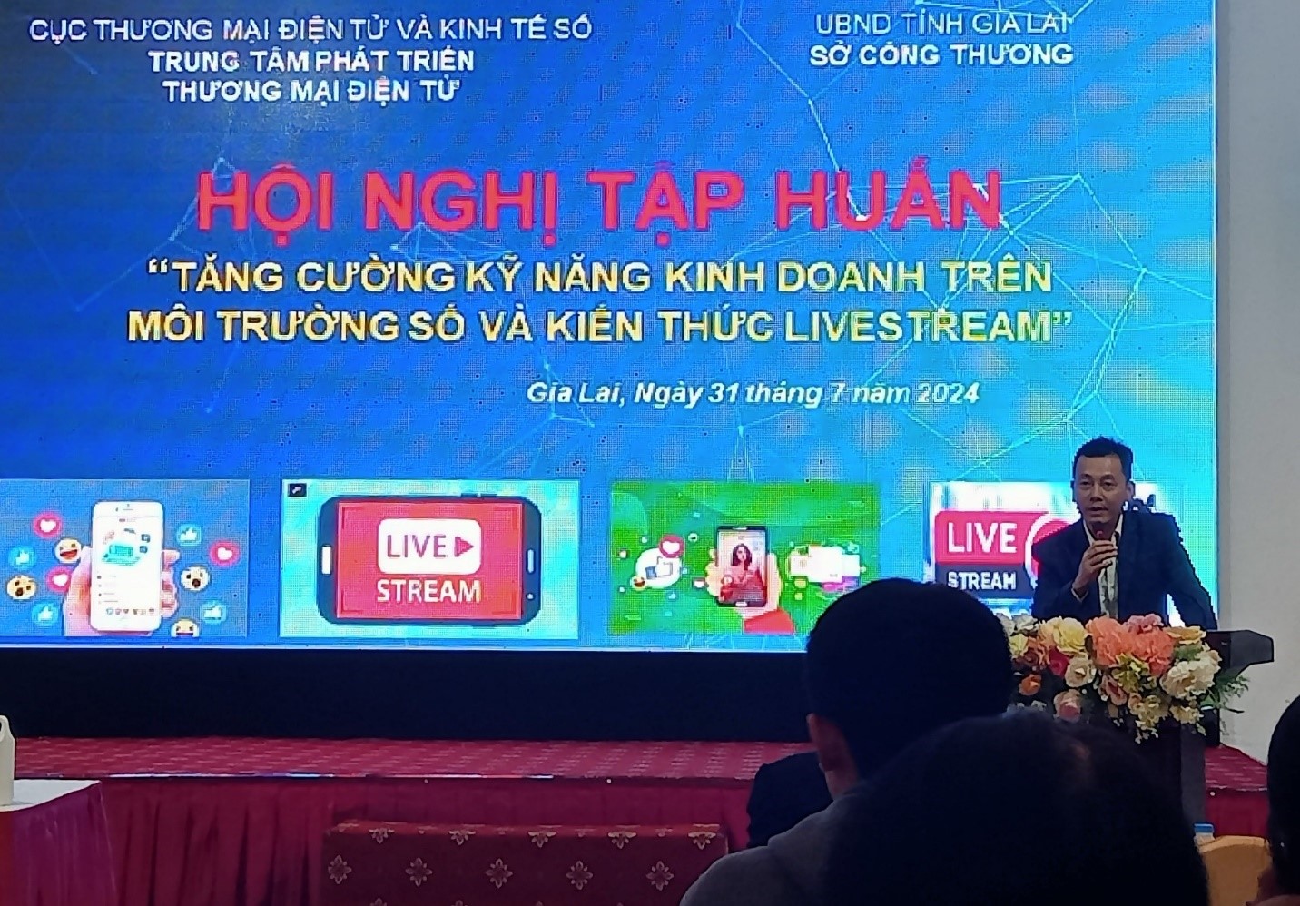 Gia Lai: Hội nghị tập huấn "Kỹ năng kinh doanh trên môi trường số và kiến thức livestream."